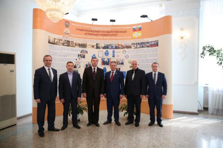 В рамках сотрудничества и обмена опытом 18 апреля 2018 г. Ставропольский государственный аграрный университет посетила делегация Республики Крым.