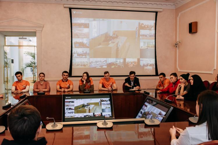 Students of Stavropol State Agrarian University took part in a video conference with the outstanding Russian hockey player Vladislav Aleksandrovich Tretyak