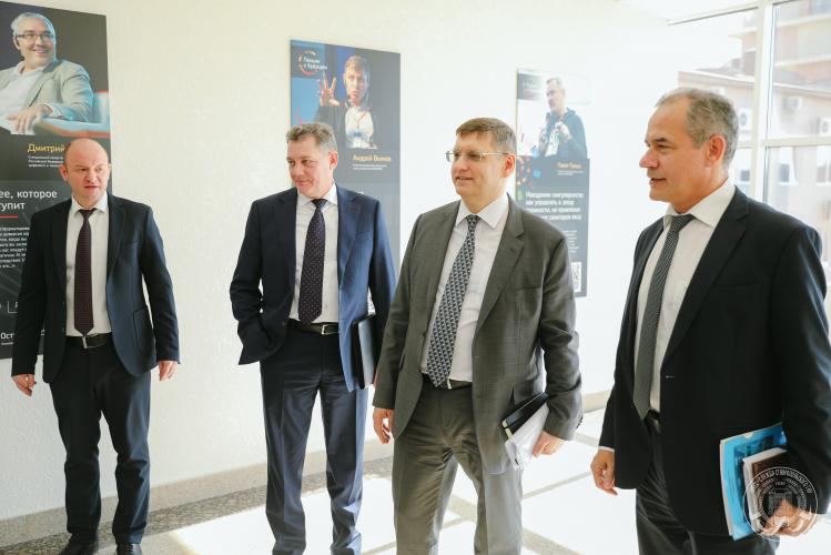 Within the walls of the Stavropol State Agrarian University a working meeting with the Deputy Chairman of the Board of Rosselkhozbank Denis Vyacheslavovich Konstantinov was held