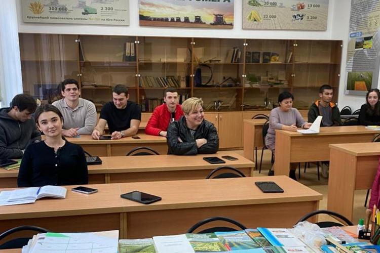 Meeting of teachers and masters of the faculty of agrobiology and land resources with representatives of the agricultural holding “Energomera”