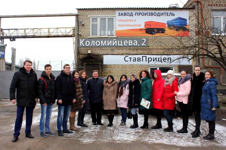 Теоретические занятия закрепили на производстве