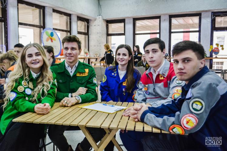 On the Day of Russian student groups, students of Stavropol State Agrarian University were awarded with medals and certificates