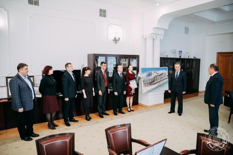 Вручение диплома победителя гранта Президента Российской Федерации сотруднице Ставропольского ГАУ 