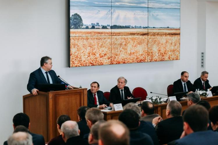 The governor of the Stavropol Territory held a meeting in the walls of the new building of the Agrarian University