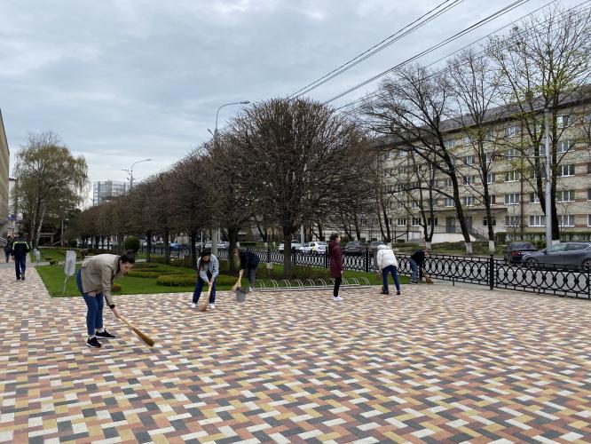 Студенты СтГАУ приняли участие в общегородском субботнике 