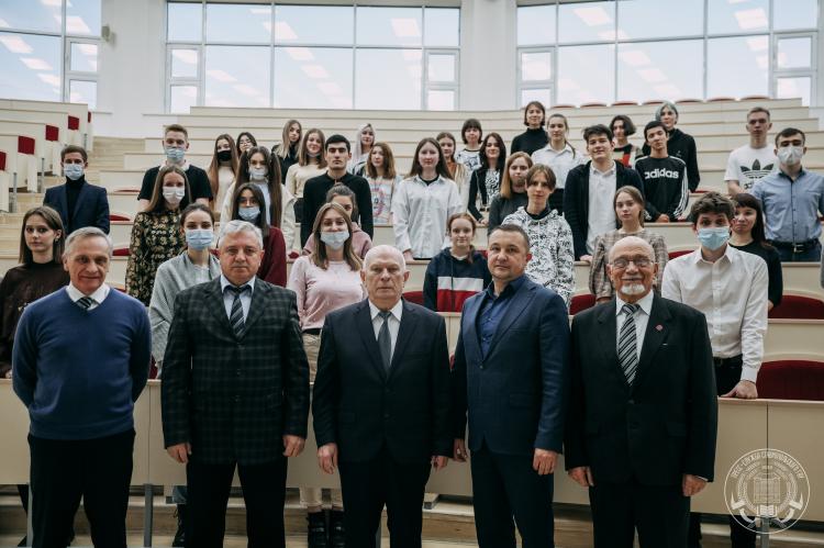 School "Young politician" on the basis of SSAU began training students
